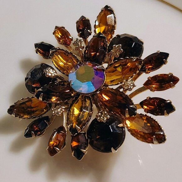 Vtg 50s Orange Topaz & Aurora Borealis AB Rhinestone High End Glam Swedge Brooch - Picture 6 of 6